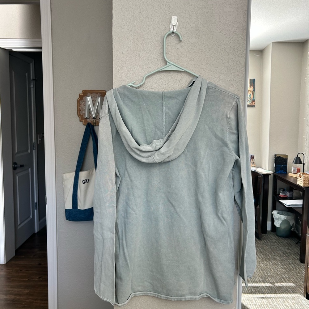 BAREFOOT DREAMS | Sunbleached 100% cotton bonfire hoodie sage green size medium - Picture 7 of 7